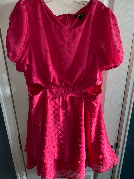 Robert Louis Dresses & Skirts - Robert Louis Bright Pink Puff-Sleeve Cutout Dress